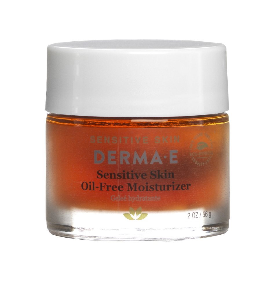 Derma sensitive. Derma e vitamin c serum.